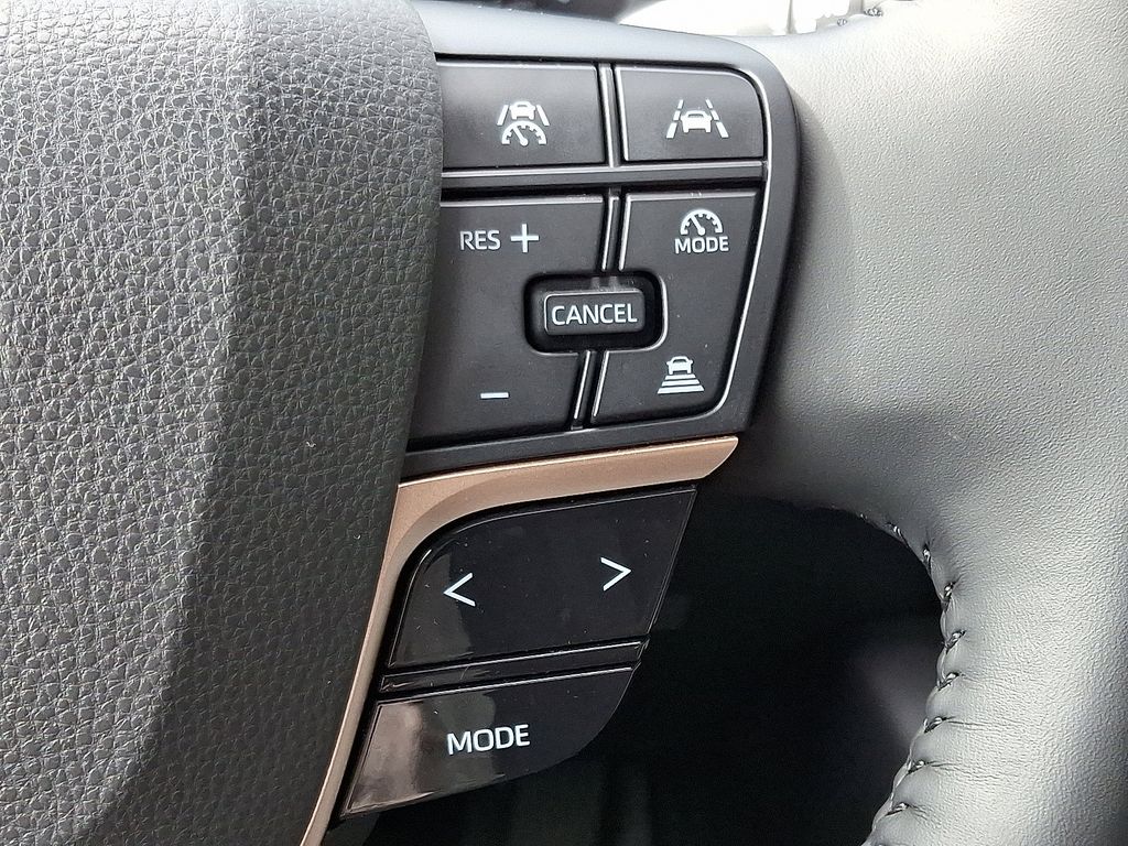2023 Toyota Crown Limited 22