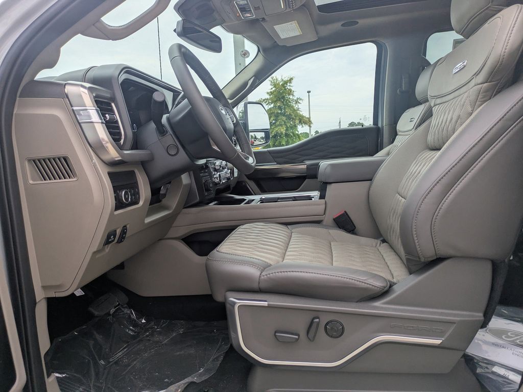 2026 Ford F-350 Super Duty Platinum