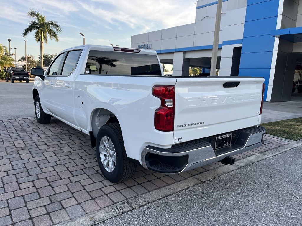 2025 Chevrolet Silverado 1500 LT 4