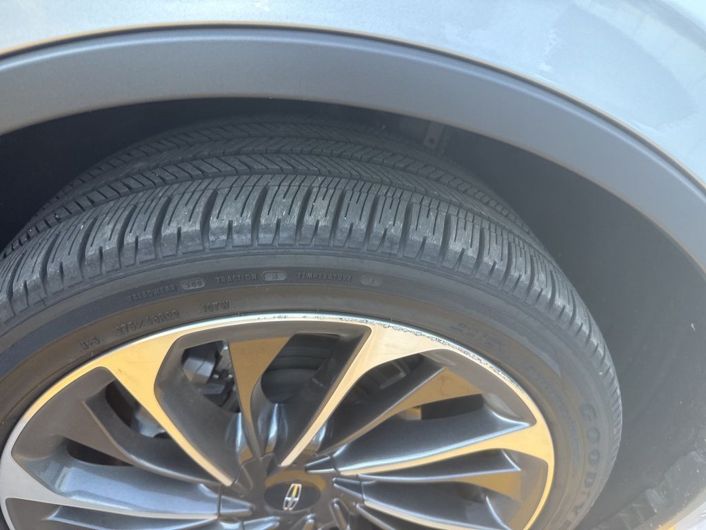 Thumbnail: 2022 Lincoln Aviator - 5