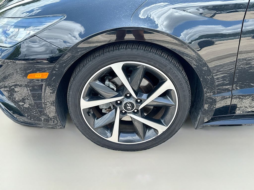 Used 2022 Black Hyundai SEL Plus image 31