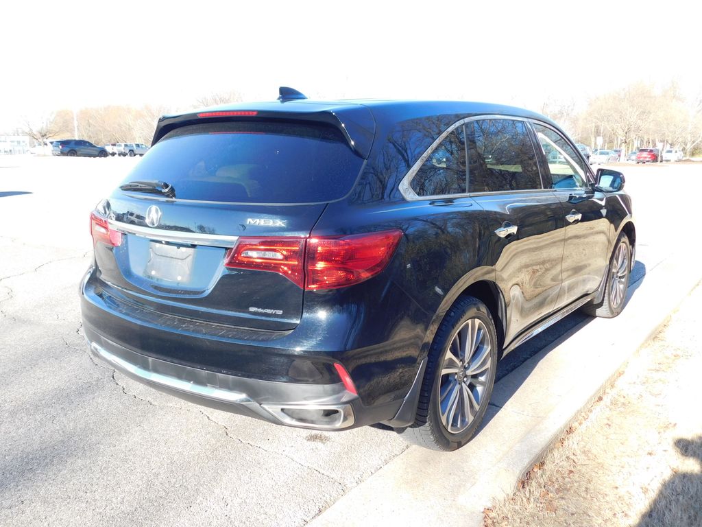 Thumbnail: 2017 Acura MDX - 4