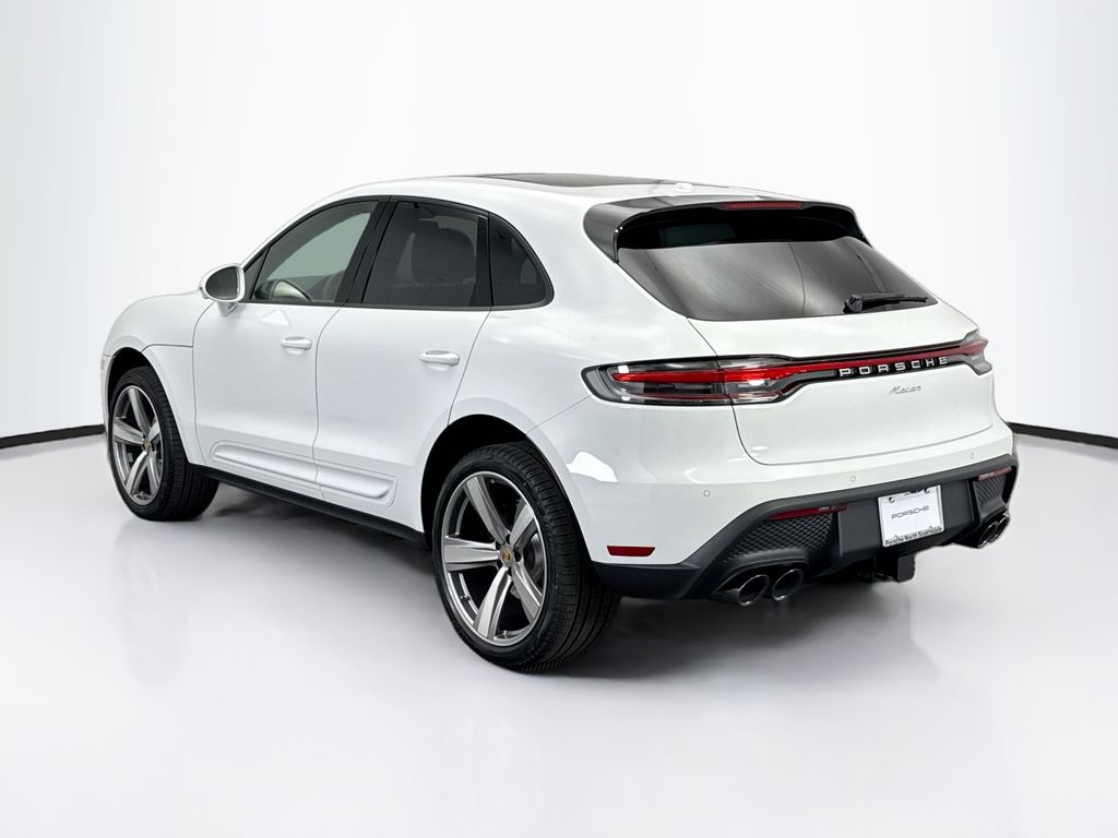 Thumbnail: 2026 Porsche Macan - 3