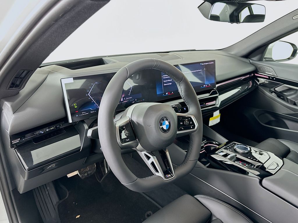 Thumbnail: 2026 BMW 5 Series - 9