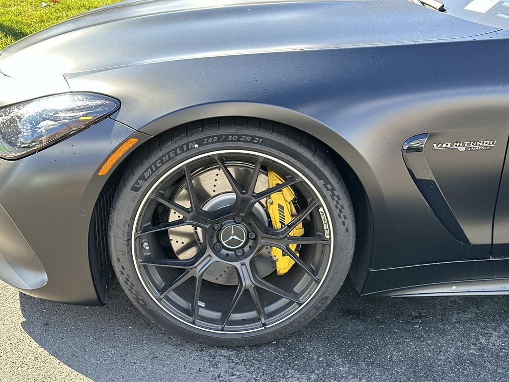 Thumbnail: 2025 Mercedes-Benz AMG GT - 7