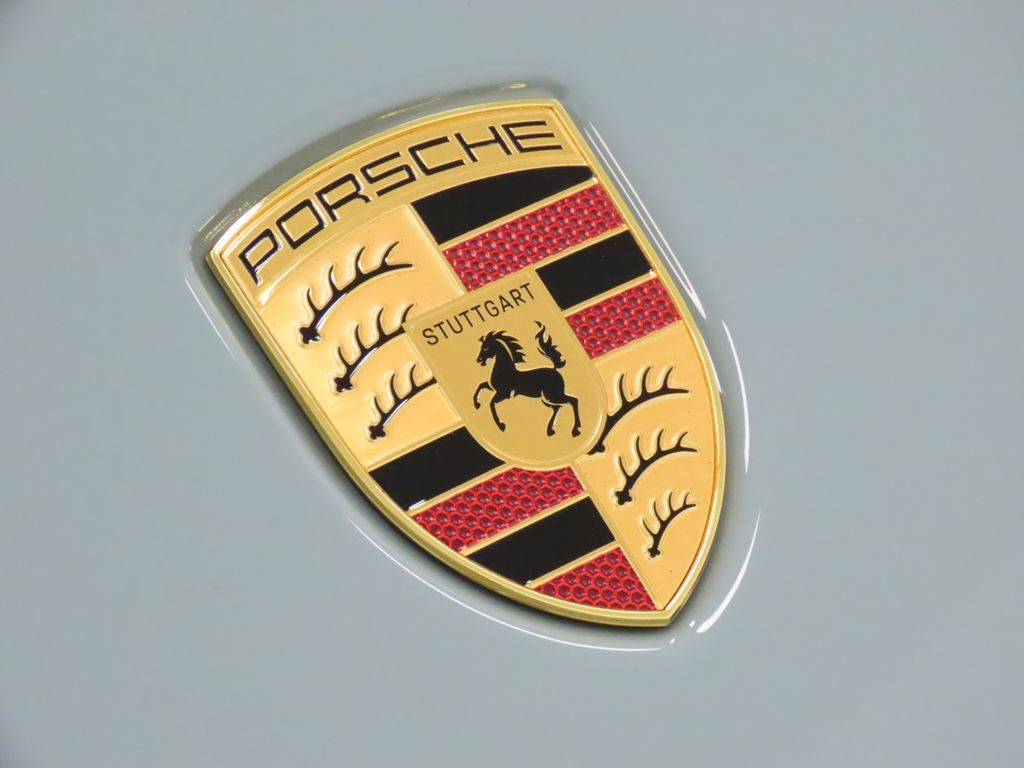 Thumbnail: 2025 Porsche 911 - 22