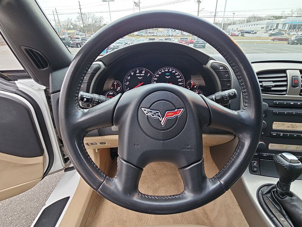 Thumbnail: 2005 Chevrolet Corvette - 21