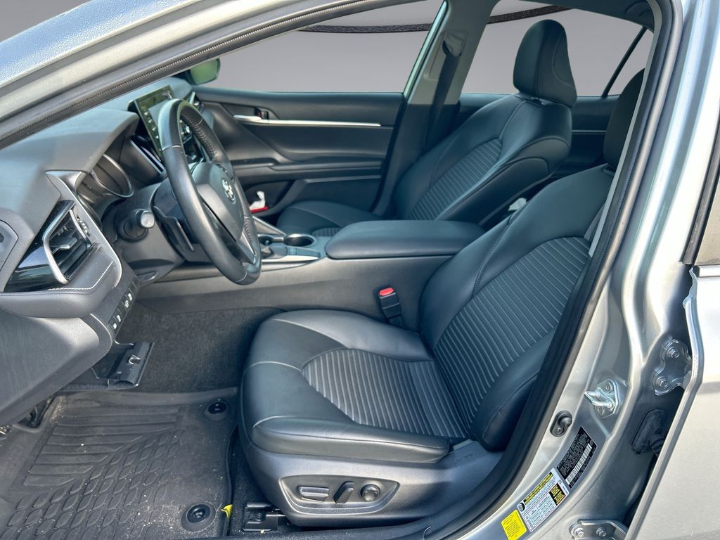 Thumbnail: 2023 Toyota Camry - 11