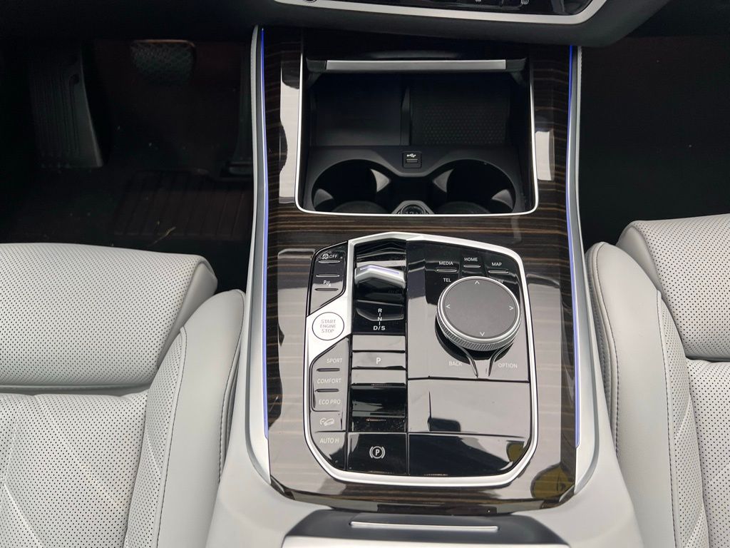 Thumbnail: 2025 BMW X5 - 12