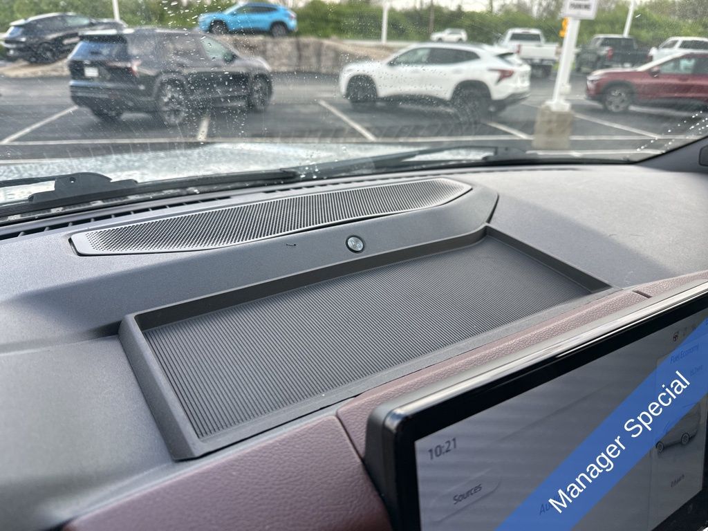2022 Ford Expedition Max Limited photo