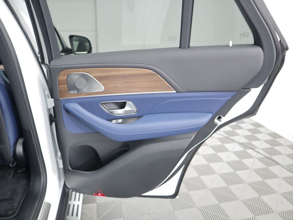 Thumbnail: 2026 Mercedes-Benz GLE - 29