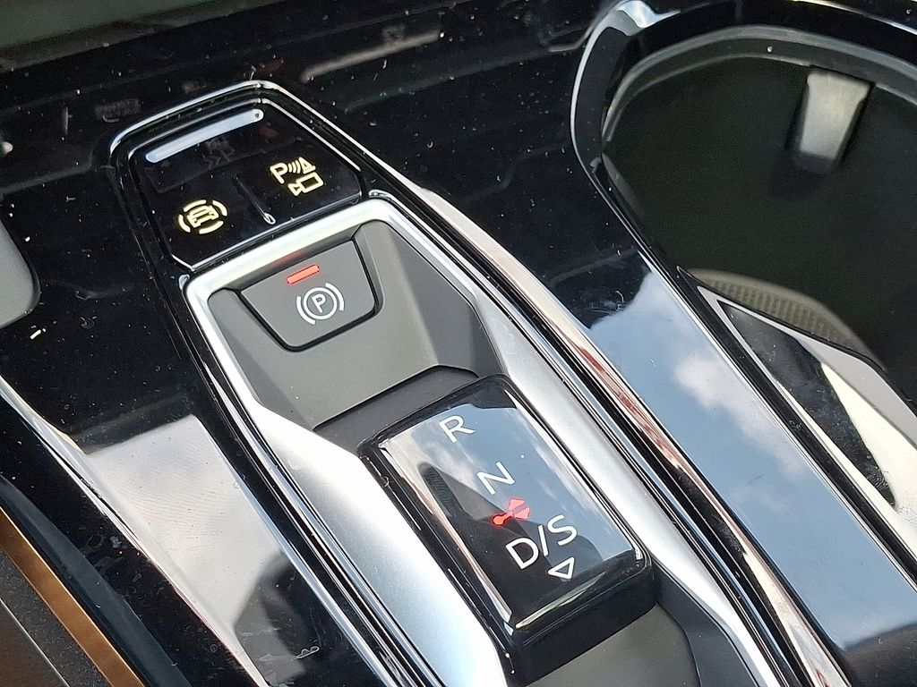 Thumbnail: 2025 Audi Q5 - 12