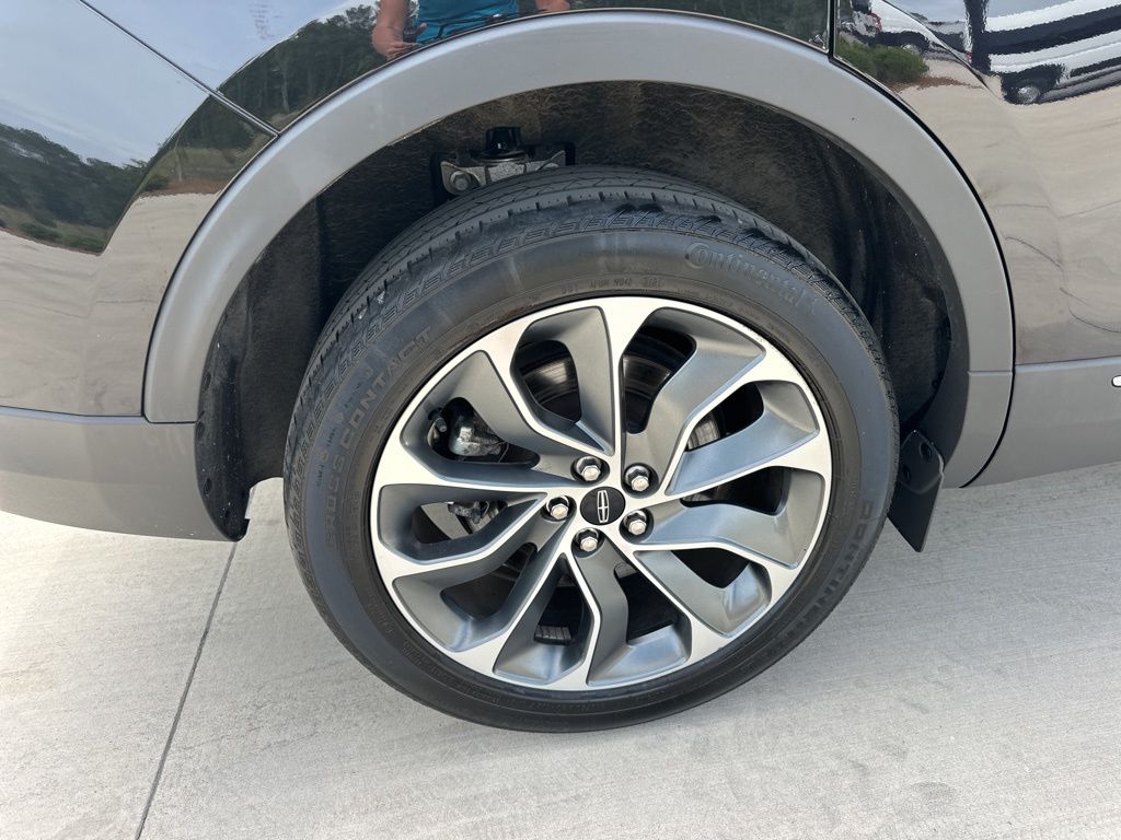 2022 Infinite Black Metallic Clearcoat Lincoln Nautilus Reserve AWD SUV