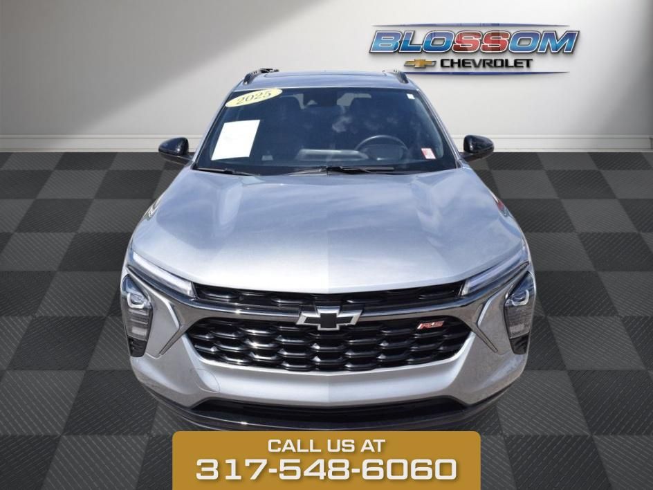2025 Chevrolet Trax #2