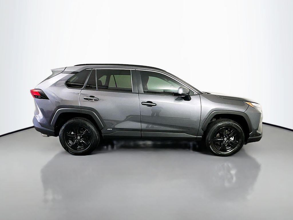 Thumbnail: 2022 Toyota RAV4 - 4