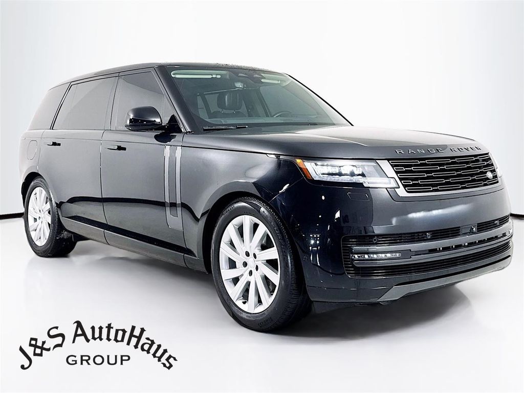 2025 Land Rover Range Rover P400 SE LWB AWD