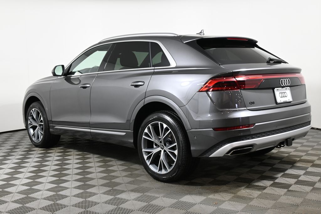 2025 Audi Q8  5