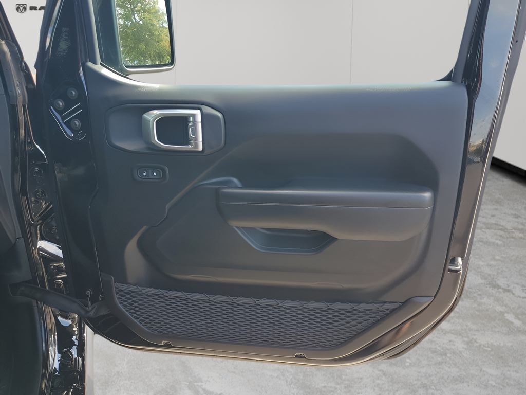 Used Car 2021 Jeep Gladiator  Sport For Sale Under $35,000 In Austin, Texas