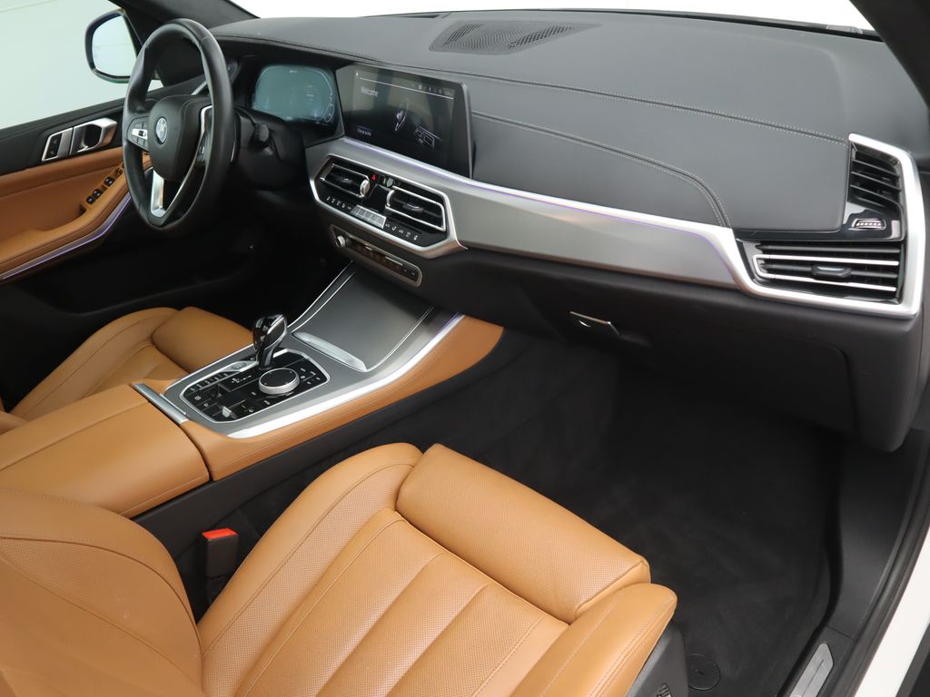 Thumbnail: 2022 BMW X5 - 17