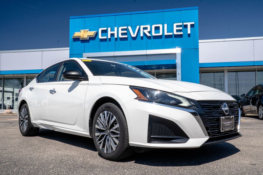 2024 Nissan Altima SV