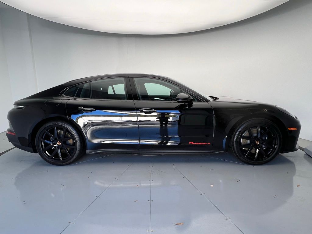Thumbnail: 2025 Porsche Panamera - 25