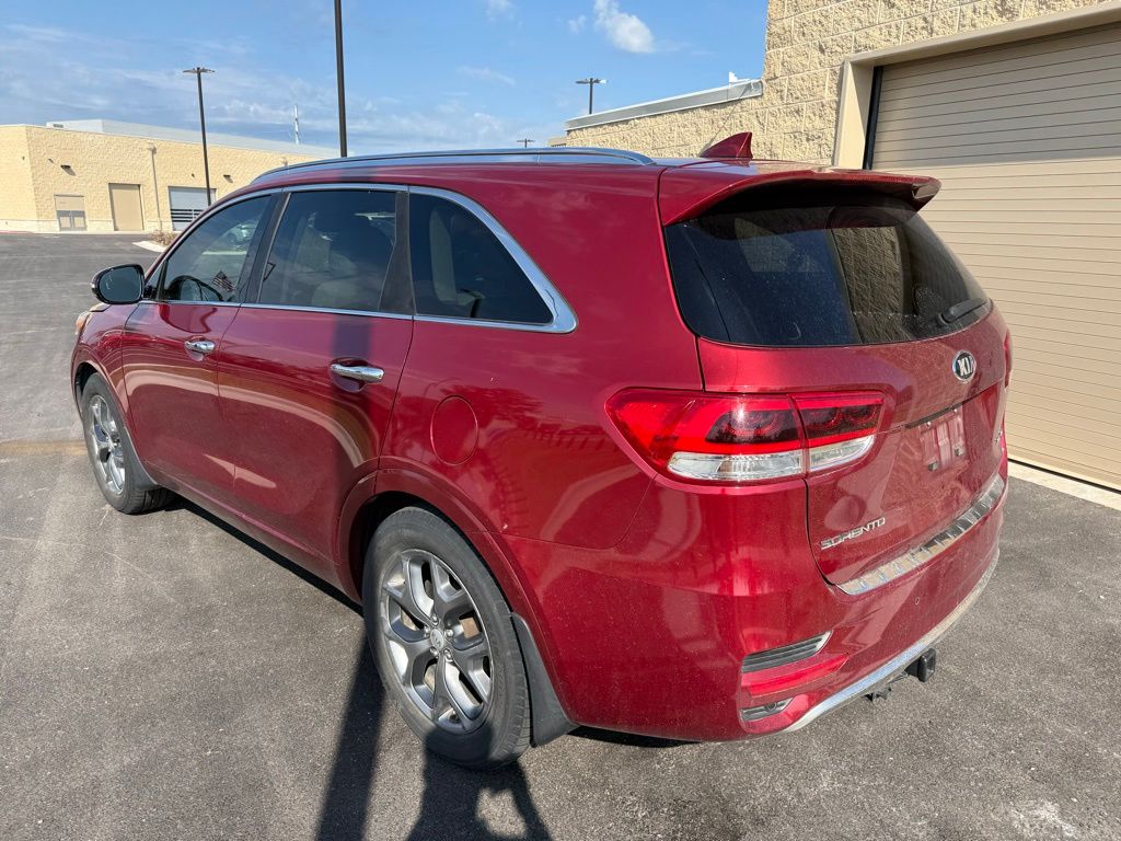 Thumbnail: 2018 Kia Sorento - 4