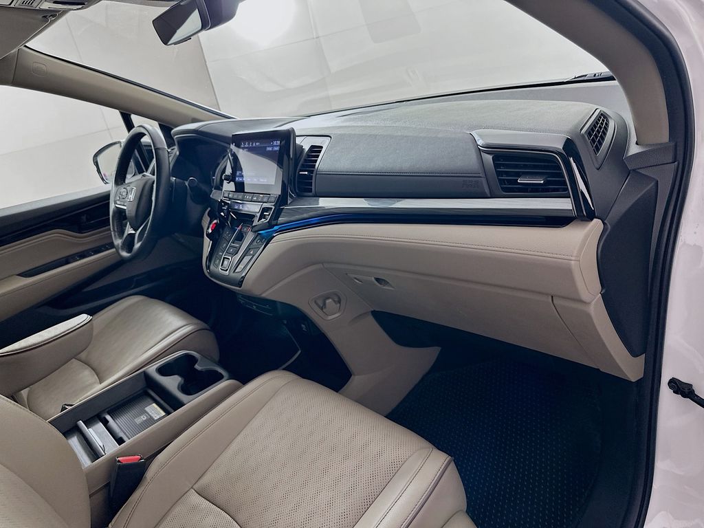 Thumbnail: 2021 Honda Odyssey - 31