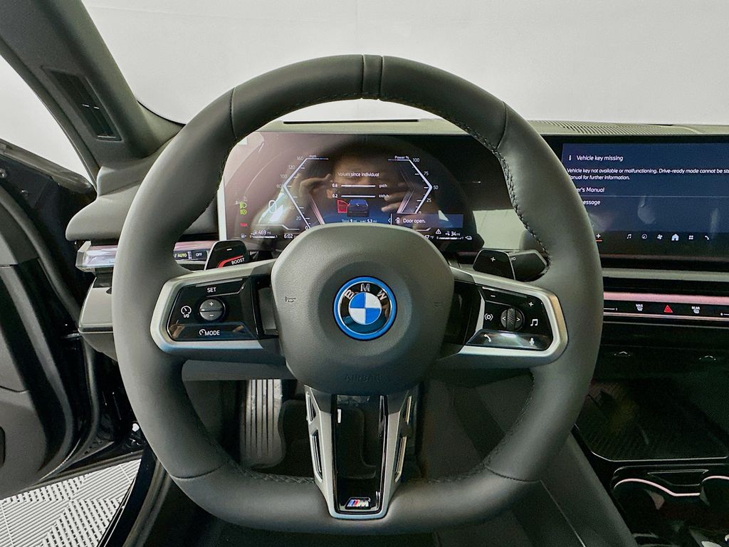 Thumbnail: 2026 BMW 5 Series - 10