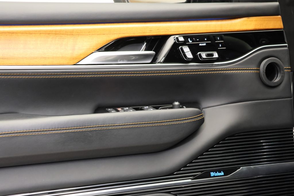 Thumbnail: 2022 Jeep Grand Wagoneer - 32