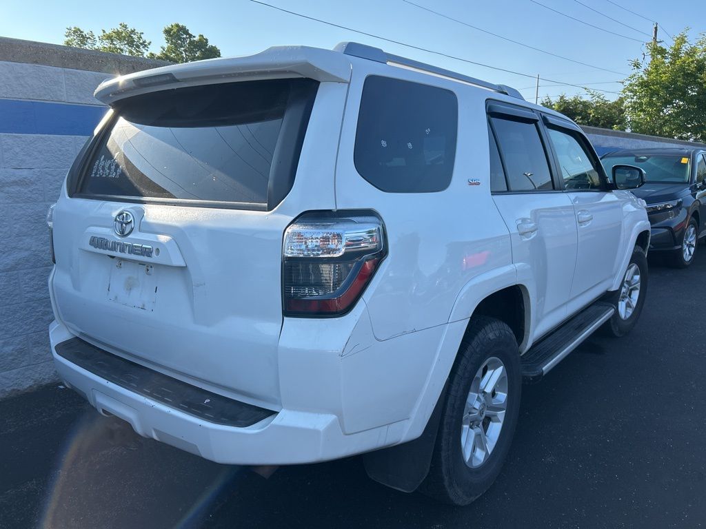 Thumbnail: 2014 Toyota 4Runner - 3