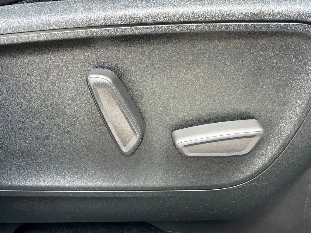 2022 Ford Escape Titanium Hybrid