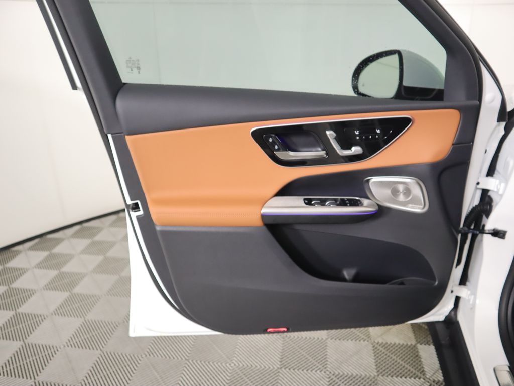 Thumbnail: 2026 Mercedes-Benz GLC - 26