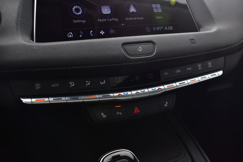 Thumbnail: 2020 Cadillac XT4 - 19