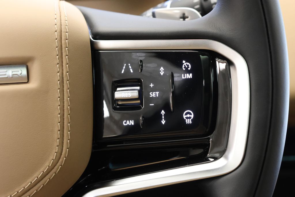 Thumbnail: 2026 Land Rover Range Rover Sport - 19