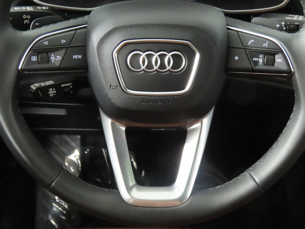 Thumbnail: 2025 Audi Q3 - 16