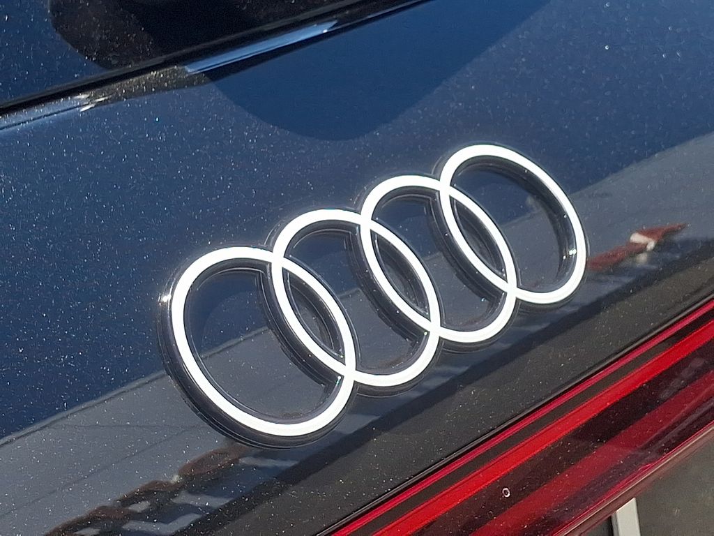 Thumbnail: 2025 Audi Q5 - 30