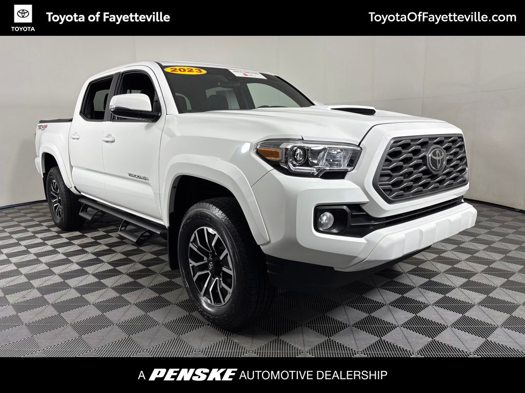 Thumbnail: 2023 Toyota Tacoma - 18