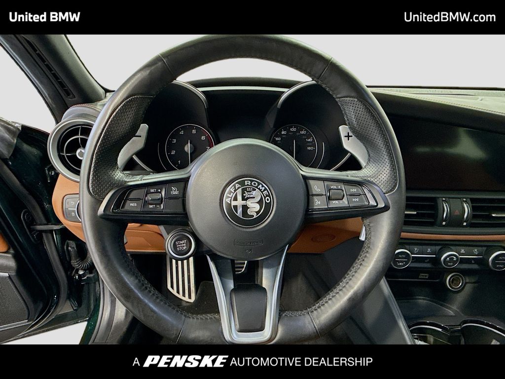 Thumbnail: 2020 Alfa Romeo Giulia - 6