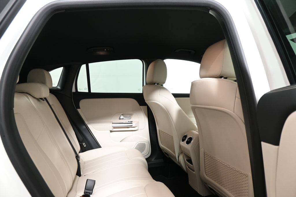 2025 Mercedes-Benz GLA 250 4MATIC 20