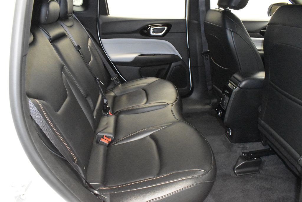 2024 Jeep Compass Limited 30