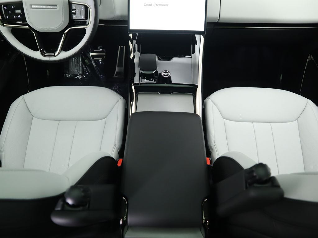 Thumbnail: 2025 Land Rover Range Rover Sport - 16