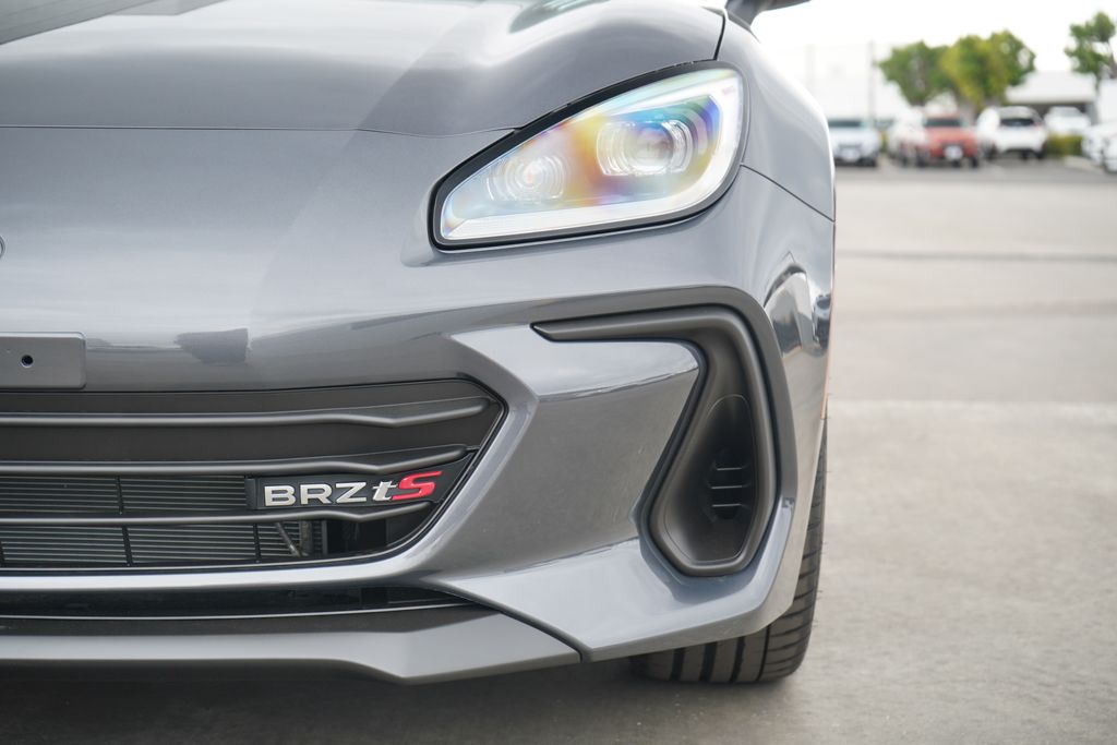 2025 Subaru BRZ tS 2