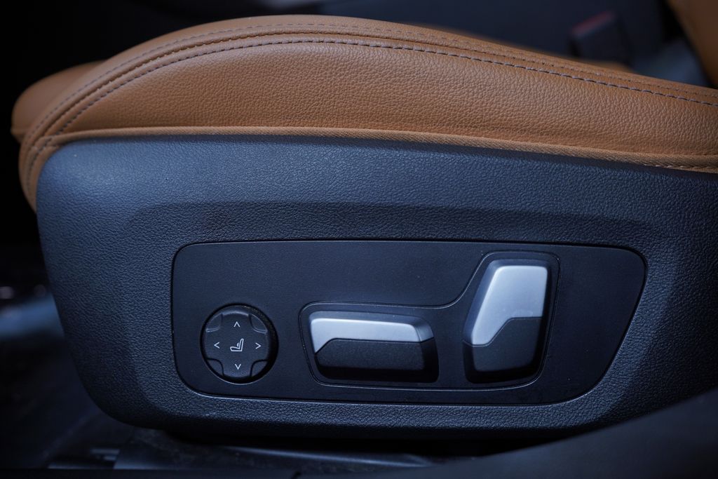 2023 BMW i4 eDrive40 18