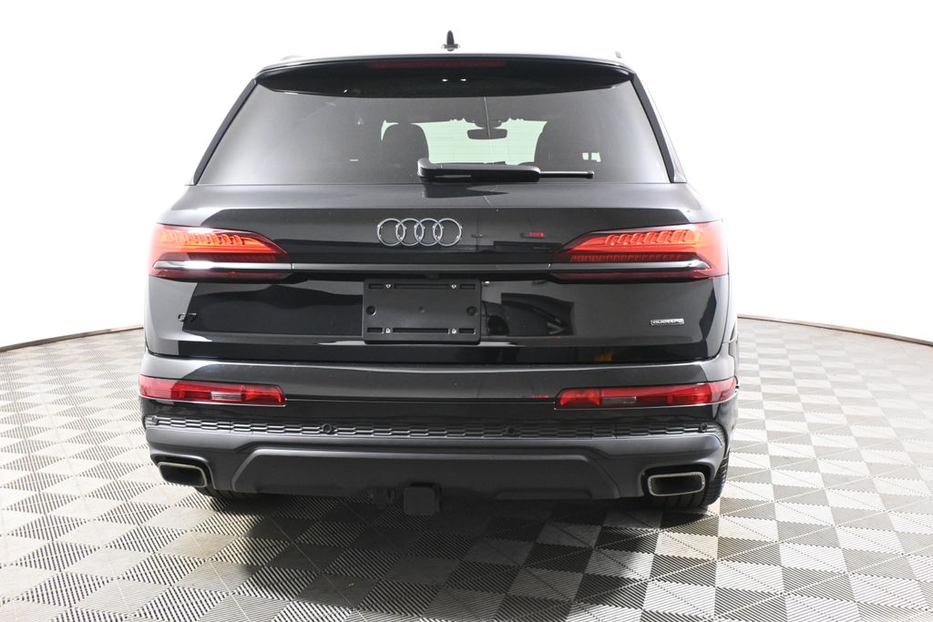 Thumbnail: 2026 Audi Q7 - 6