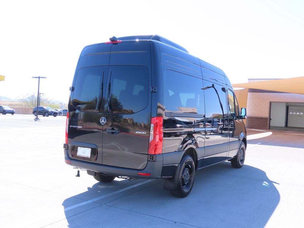 2025 Mercedes-Benz Sprinter 2500 5