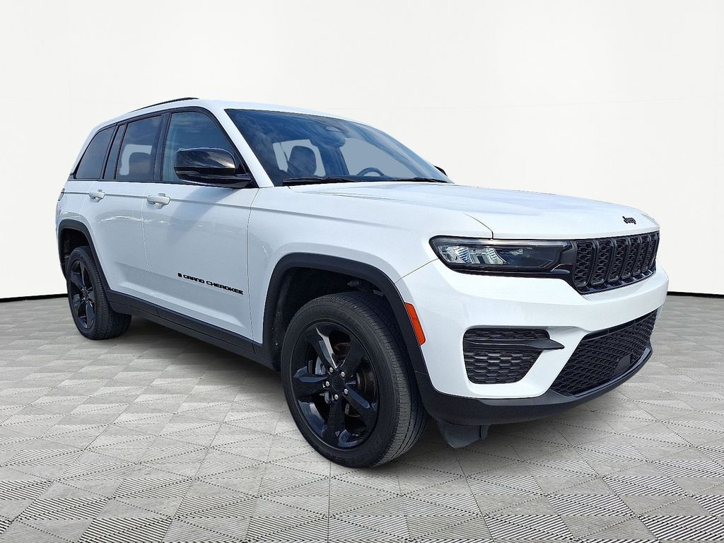 Bright White Clearcoat 2023 Jeep Grand Cherokee SUV / Crossover Four-Wheel Drive 8-Speed Automatic