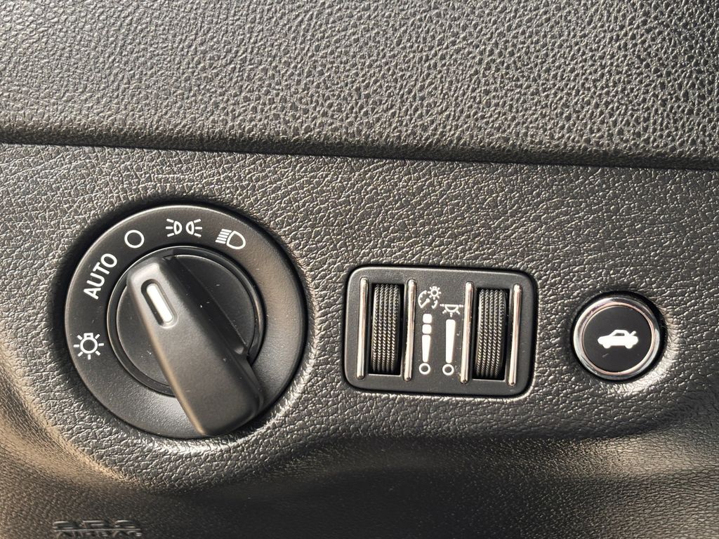 Used Car 2020 Dodge Charger  Sxt For Sale Under $20,000 In Corsicana, Texas