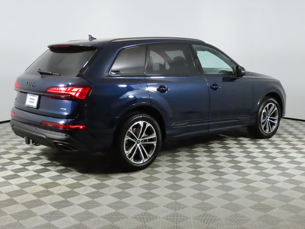 Thumbnail: 2026 Audi Q7 - 5