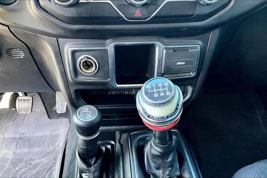 Used 2020 Teal Jeep Unlimited Sport image 24