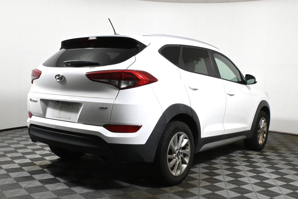 Thumbnail: 2017 Hyundai Tucson - 7
